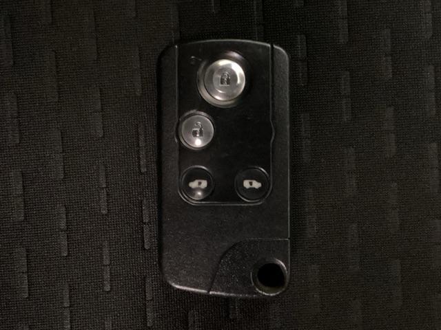 �X�}�[�g�L�[�t���ł�����h�A���b�N�̊J����уG���W���X�^�[�g���y�X�ł��B�d���X���C�h�h�A�̊J���߂��{�^���ő���ł��܂��B