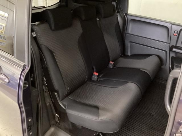 �Q��ڃV�[�g�͔w������̊p�x���߂��ł���x���`�V�[�g�ɂȂ��Ă���܂��B