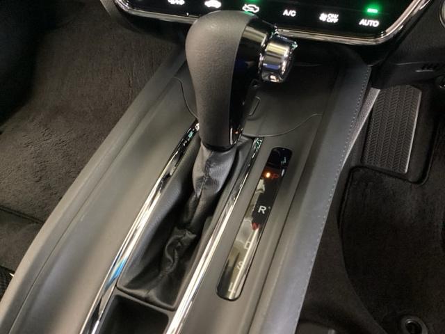 ヴェゼル Ｘ・ホンダセンシング　光触媒抗菌消臭施工済　ドラレコ　シートヒーター　ＥＴＣ　ミュージックプレイヤー接続可　ＬＥＤヘッドランプ　リアカメラ　イモビライザー　オートクルーズコントロール　ＵＳＢ　ブルートゥース　オートエアコン（8枚目）