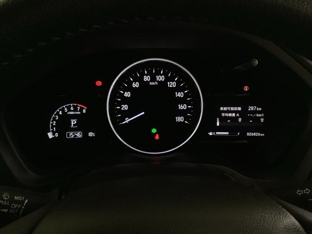 ヴェゼル Ｘ・ホンダセンシング　光触媒抗菌消臭施工済　ドラレコ　シートヒーター　ＥＴＣ　ミュージックプレイヤー接続可　ＬＥＤヘッドランプ　リアカメラ　イモビライザー　オートクルーズコントロール　ＵＳＢ　ブルートゥース　オートエアコン（11枚目）