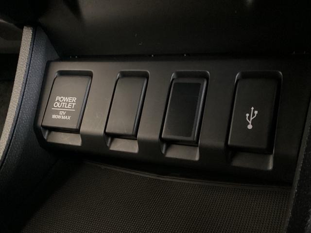 ヴェゼル Ｘ・ホンダセンシング　光触媒抗菌消臭施工済　ドラレコ　シートヒーター　ＥＴＣ　ミュージックプレイヤー接続可　ＬＥＤヘッドランプ　リアカメラ　イモビライザー　オートクルーズコントロール　ＵＳＢ　ブルートゥース　オートエアコン（18枚目）