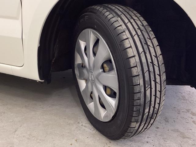 �����X�`�[���z�C�[���ɂ͐�p�z�C�[���g�����i�J�o�[�j�𑕒����Ă���܂��B�������������Ă܂��B