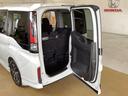 スパーダホンダセンシング　光触媒抗菌消臭施工済　ナビ　ＭＴモード　ＥＴＣ　スマ鍵　ＵＳＢ接続　イモビ　ターボ車　クルコン　横滑り防止システム　ＡＡＣ　地デジＴＶ　リアカメラ　ＬＥＤヘッドライ　キーレス　三列シート　ＤＶＤ再生可（24枚目）