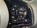 ハンドルにHondaセンシング系のクルーズコントロールやレーンキープアシストなどのスイッチが装備されています。ハンドルから手を離さず安全に操作できます。