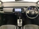 車内は光触媒抗菌消臭施工済です。スタイリッシュなデザインでスポーティなインパネ周りを演出します。グローブボックスやカップホルダーのほかにトレーなどたくさんの収納スペースが付いています。