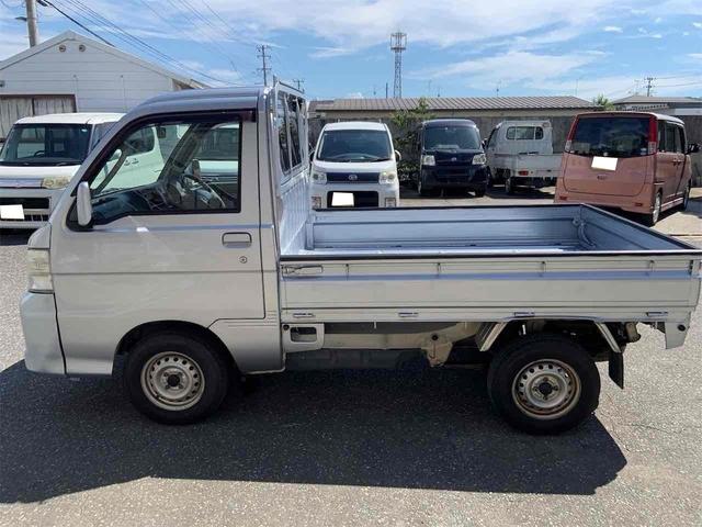 ハイゼットトラック 　４ＷＤ　ＭＴ　エアコン　パワーウィンドウ　パワ－ステアリング　三方開（18枚目）