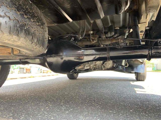 ハイゼットトラック 　４ＷＤ　ＭＴ　エアコン　パワーウィンドウ　パワ－ステアリング　三方開（26枚目）