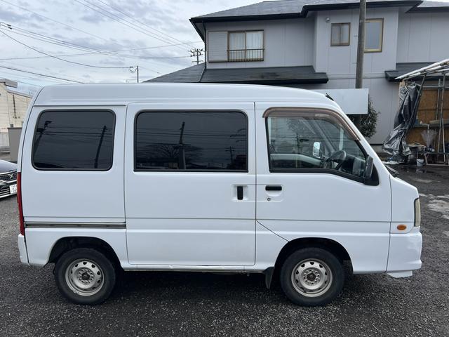 サンバーバン 　軽バン　ＡＴ　両側スライドドア　エアコン　運転席エアバッグ（3枚目）