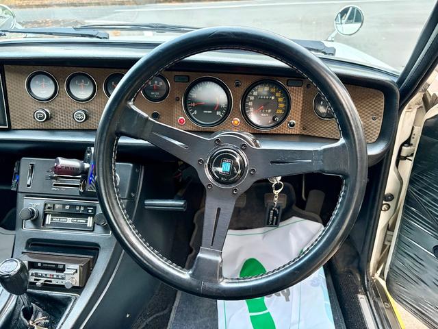 １１７クーペ ＸＣ　純正マッドガード　ナルディステアリング　ＲＳワタナベホイル　社外ＬＥＤライト　ＳＵツインＯ／Ｈ　ブレーキＯ／Ｈ　セルモーターＯ／Ｈ　ジェネレーターＯ／Ｈ　クーラーコンプレッサーＯ／Ｈ　燃料タンク交換（13枚目）