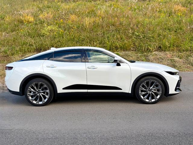 クラウンクロスオーバー Ｇアドバンスド・レザーパッケージ　禁煙車　４ＷＤ　純正２１インチアルミ　純正前後ドラレコ　ＥＴＣ２．０　パノラマモニター　デジタルインナーミラー　メモリー付電動本革シート　シートヒーター＋ベンチレーション　　ＡＣ１００Ｖ１５００Ｗ電源（7枚目）