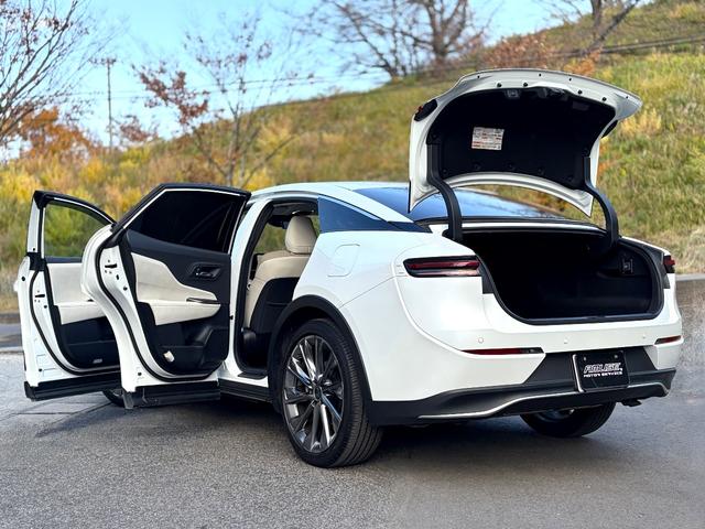 クラウンクロスオーバー Ｇアドバンスド・レザーパッケージ　禁煙車　４ＷＤ　純正２１インチアルミ　純正前後ドラレコ　ＥＴＣ２．０　パノラマモニター　デジタルインナーミラー　メモリー付電動本革シート　シートヒーター＋ベンチレーション　　ＡＣ１００Ｖ１５００Ｗ電源（8枚目）