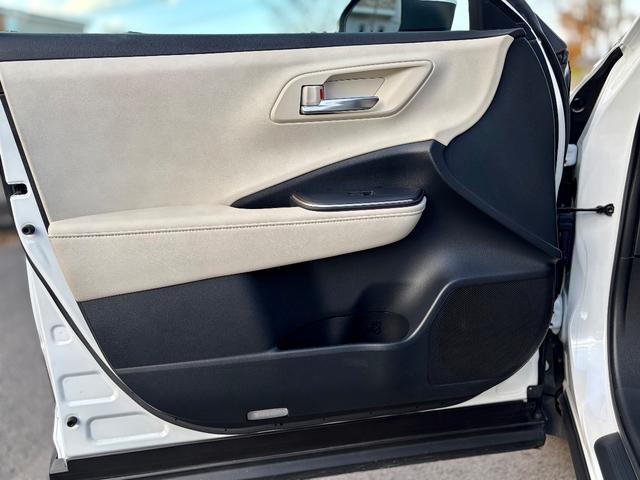 クラウンクロスオーバー Ｇアドバンスド・レザーパッケージ　禁煙車　４ＷＤ　純正２１インチアルミ　純正前後ドラレコ　ＥＴＣ２．０　パノラマモニター　デジタルインナーミラー　メモリー付電動本革シート　シートヒーター＋ベンチレーション　　ＡＣ１００Ｖ１５００Ｗ電源（26枚目）