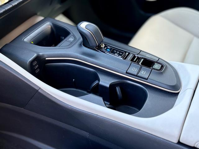 クラウンクロスオーバー Ｇアドバンスド・レザーパッケージ　禁煙車　４ＷＤ　純正２１インチアルミ　純正前後ドラレコ　ＥＴＣ２．０　パノラマモニター　デジタルインナーミラー　メモリー付電動本革シート　シートヒーター＋ベンチレーション　　ＡＣ１００Ｖ１５００Ｗ電源（40枚目）