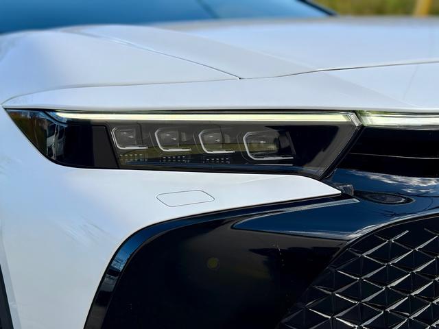 クラウンクロスオーバー Ｇアドバンスド・レザーパッケージ　禁煙車　４ＷＤ　純正２１インチアルミ　純正前後ドラレコ　ＥＴＣ２．０　パノラマモニター　デジタルインナーミラー　メモリー付電動本革シート　シートヒーター＋ベンチレーション　　ＡＣ１００Ｖ１５００Ｗ電源（52枚目）