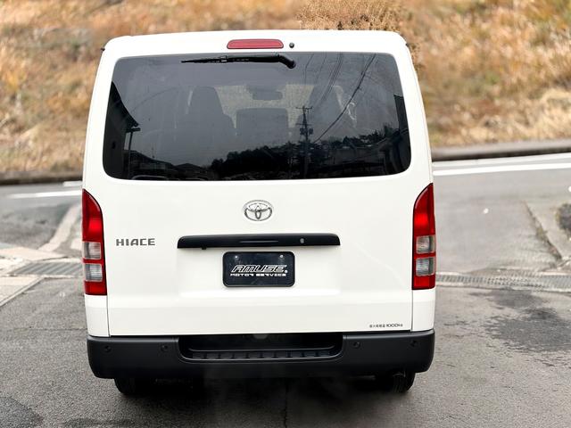 ハイエースバン ロングＤＸ　登録済未使用　９人乗　４ＷＤ　助手席エアバック　リヤヒーター　リアクーラー　プライバシーガラス　クローザー　バックカメラインナーミラー　トヨタセーフティーセンス　クリアランスソナー　ＡＣ１００Ｖ電源（4枚目）