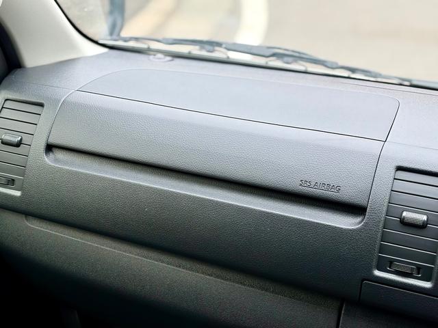 ハイエースバン ロングＤＸ　登録済未使用　９人乗　４ＷＤ　助手席エアバック　リヤヒーター　リアクーラー　プライバシーガラス　クローザー　バックカメラインナーミラー　トヨタセーフティーセンス　クリアランスソナー　ＡＣ１００Ｖ電源（28枚目）