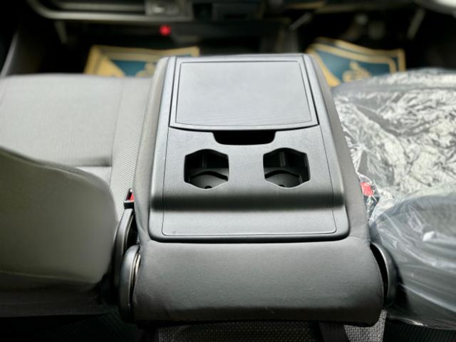 ハイエースバン ロングＤＸ　登録済未使用　９人乗　４ＷＤ　助手席エアバック　リヤヒーター　リアクーラー　プライバシーガラス　クローザー　バックカメラインナーミラー　トヨタセーフティーセンス　クリアランスソナー　ＡＣ１００Ｖ電源（29枚目）