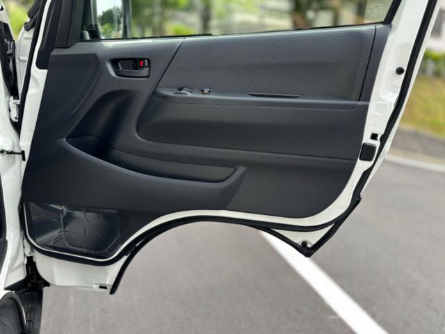 ハイエースバン ロングＤＸ　登録済未使用　９人乗　４ＷＤ　助手席エアバック　リヤヒーター　リアクーラー　プライバシーガラス　クローザー　バックカメラインナーミラー　トヨタセーフティーセンス　クリアランスソナー　ＡＣ１００Ｖ電源（31枚目）