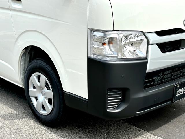 ハイエースバン ロングＤＸ　登録済未使用　９人乗　４ＷＤ　助手席エアバック　リヤヒーター　リアクーラー　プライバシーガラス　クローザー　バックカメラインナーミラー　トヨタセーフティーセンス　クリアランスソナー　ＡＣ１００Ｖ電源（45枚目）