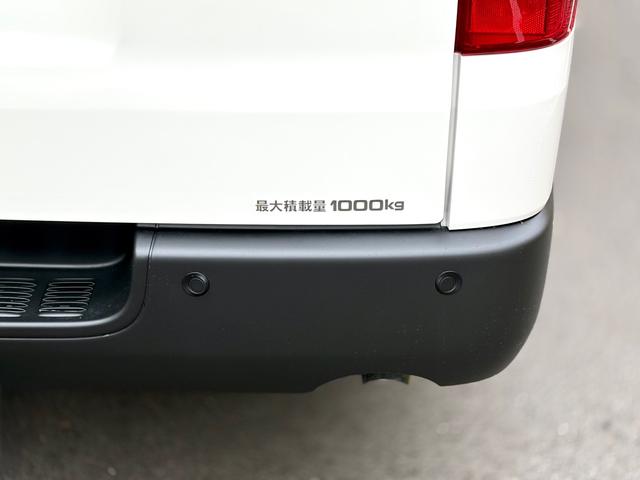 ハイエースバン ロングＤＸ　登録済未使用　９人乗　４ＷＤ　助手席エアバック　リヤヒーター　リアクーラー　プライバシーガラス　クローザー　バックカメラインナーミラー　トヨタセーフティーセンス　クリアランスソナー　ＡＣ１００Ｖ電源（47枚目）