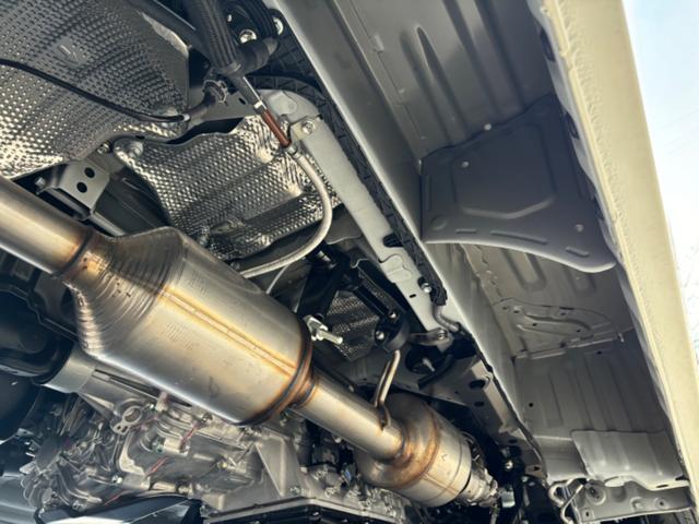 ハイエースバン ロングＤＸ　登録済未使用　９人乗　４ＷＤ　助手席エアバック　リヤヒーター　リアクーラー　プライバシーガラス　クローザー　バックカメラインナーミラー　トヨタセーフティーセンス　クリアランスソナー　ＡＣ１００Ｖ電源（54枚目）