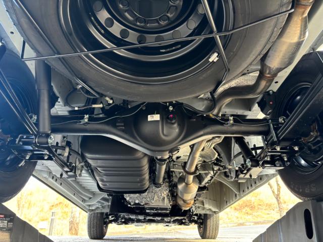 ハイエースバン ロングＤＸ　登録済未使用　９人乗　４ＷＤ　助手席エアバック　リヤヒーター　リアクーラー　プライバシーガラス　クローザー　バックカメラインナーミラー　トヨタセーフティーセンス　クリアランスソナー　ＡＣ１００Ｖ電源（56枚目）