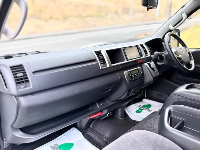 ハイエースワゴン GLファインテックツアラー 特装車 禁煙車 寒冷地仕様 純正15インチアルミ LEDヘッドライト+LEDフォグ 両側パワースライド 前後カメラドラレコ デジタルインナーミラー 純正リモスタ 7インチメモリーナビ 12インチフリップダウン(13枚目)