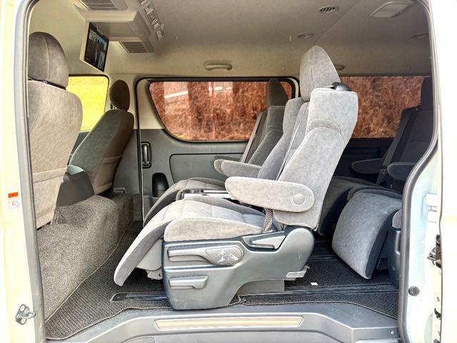 ハイエースワゴン GLファインテックツアラー 特装車 禁煙車 寒冷地仕様 純正15インチアルミ LEDヘッドライト+LEDフォグ 両側パワースライド 前後カメラドラレコ デジタルインナーミラー 純正リモスタ 7インチメモリーナビ 12インチフリップダウン(18枚目)