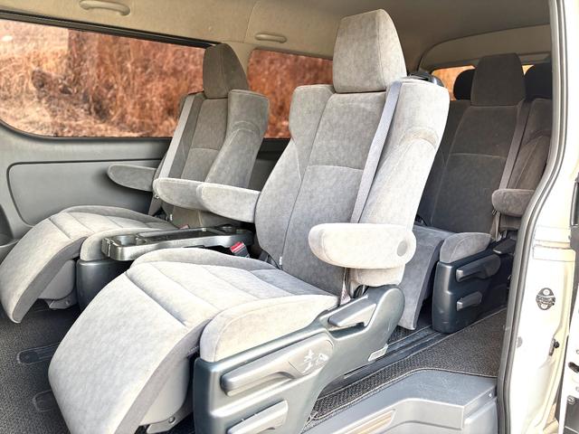 ハイエースワゴン GLファインテックツアラー 特装車 禁煙車 寒冷地仕様 純正15インチアルミ LEDヘッドライト+LEDフォグ 両側パワースライド 前後カメラドラレコ デジタルインナーミラー 純正リモスタ 7インチメモリーナビ 12インチフリップダウン(20枚目)