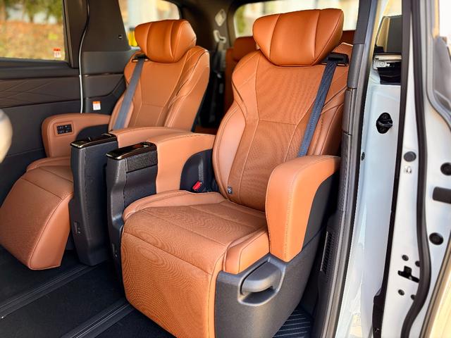 ヴェルファイア Z プレミア 登録済未使用 改良後モデル ディスプレイオーディPULS JBLプレミアムサウンド 14インチリヤエンター スペアタイヤ サンドベージュ本革電動シート シートヒーター+ベンチレーション 純正ドラレコ(16枚目)