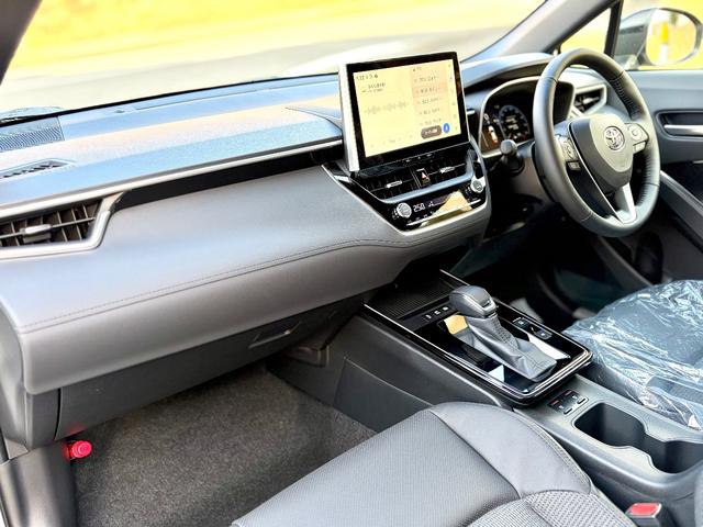 カローラクロス ハイブリッド　Ｚ　登録済未使用　４ＷＤ　寒冷地仕様パノラマルーフ　１０．５インチディスプレイオーディオＰＬＵＳ　フルセグ　ＡＣ１００Ｖ１５００Ｗ電源　本革パワーシート　シートヒーター＋ベンチレーション＋ハンドルヒーター（12枚目）