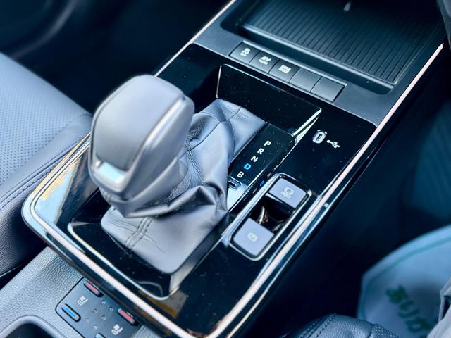 カローラクロス ハイブリッド　Ｚ　登録済未使用　４ＷＤ　寒冷地仕様パノラマルーフ　１０．５インチディスプレイオーディオＰＬＵＳ　フルセグ　ＡＣ１００Ｖ１５００Ｗ電源　本革パワーシート　シートヒーター＋ベンチレーション＋ハンドルヒーター（34枚目）