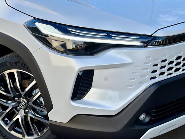 カローラクロス ハイブリッド　Ｚ　登録済未使用　４ＷＤ　寒冷地仕様パノラマルーフ　１０．５インチディスプレイオーディオＰＬＵＳ　フルセグ　ＡＣ１００Ｖ１５００Ｗ電源　本革パワーシート　シートヒーター＋ベンチレーション＋ハンドルヒーター（43枚目）