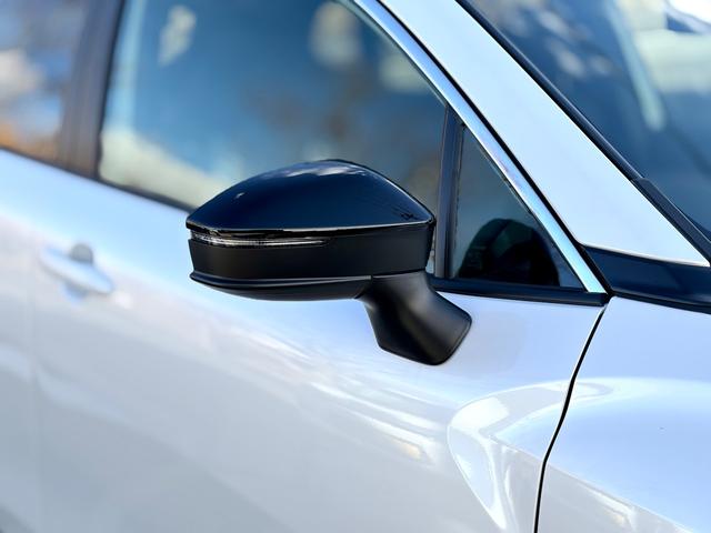 カローラクロス ハイブリッド　Ｚ　登録済未使用　４ＷＤ　寒冷地仕様パノラマルーフ　１０．５インチディスプレイオーディオＰＬＵＳ　フルセグ　ＡＣ１００Ｖ１５００Ｗ電源　本革パワーシート　シートヒーター＋ベンチレーション＋ハンドルヒーター（44枚目）