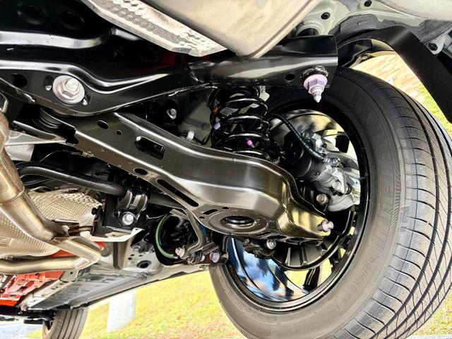 カローラクロス ハイブリッド　Ｚ　登録済未使用　４ＷＤ　寒冷地仕様パノラマルーフ　１０．５インチディスプレイオーディオＰＬＵＳ　フルセグ　ＡＣ１００Ｖ１５００Ｗ電源　本革パワーシート　シートヒーター＋ベンチレーション＋ハンドルヒーター（56枚目）