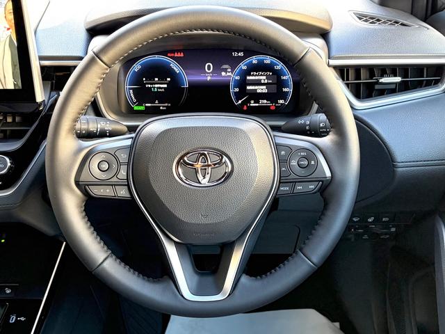 カローラクロス ハイブリッド　Ｚ　登録済未使用　４ＷＤ　寒冷地仕様　パノラマルーフ　トヨタチームメイト　ディスプレイオーディオＰＬＵＳ　パノラマビュー　ＡＣ１００Ｖ１５００Ｗ電源　本革シートヒーター＋ベンチレーション＋ハンドルヒーター（11枚目）