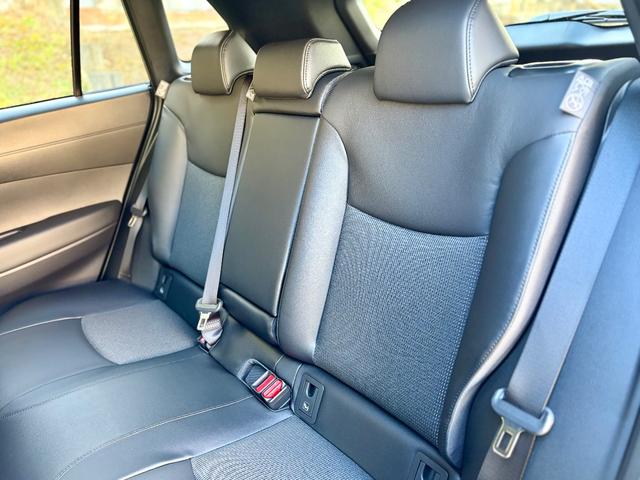 カローラクロス ハイブリッド　Ｚ　登録済未使用　４ＷＤ　寒冷地仕様　パノラマルーフ　トヨタチームメイト　ディスプレイオーディオＰＬＵＳ　パノラマビュー　ＡＣ１００Ｖ１５００Ｗ電源　本革シートヒーター＋ベンチレーション＋ハンドルヒーター（18枚目）