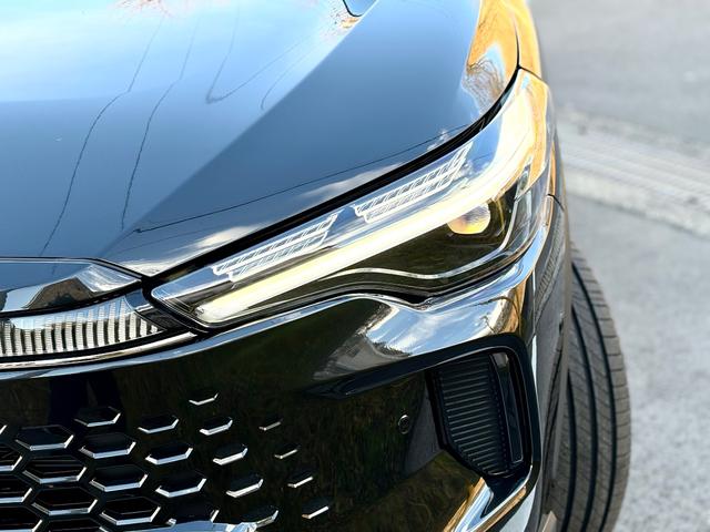 カローラクロス ハイブリッド　Ｚ　登録済未使用　４ＷＤ　寒冷地仕様　パノラマルーフ　トヨタチームメイト　ディスプレイオーディオＰＬＵＳ　パノラマビュー　ＡＣ１００Ｖ１５００Ｗ電源　本革シートヒーター＋ベンチレーション＋ハンドルヒーター（49枚目）