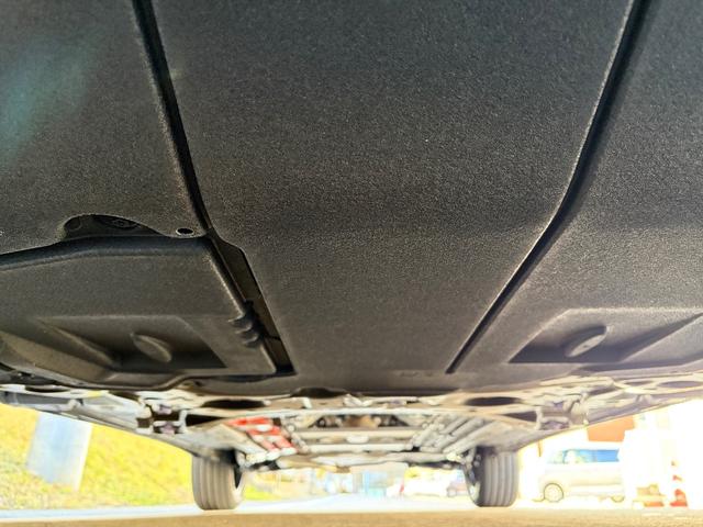 カローラクロス ハイブリッド　Ｚ　登録済未使用　４ＷＤ　寒冷地仕様　パノラマルーフ　トヨタチームメイト　ディスプレイオーディオＰＬＵＳ　パノラマビュー　ＡＣ１００Ｖ１５００Ｗ電源　本革シートヒーター＋ベンチレーション＋ハンドルヒーター（52枚目）