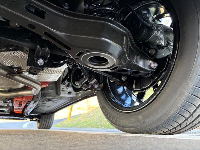 カローラクロス ハイブリッド　Ｚ　登録済未使用　４ＷＤ　寒冷地仕様　パノラマルーフ　トヨタチームメイト　ディスプレイオーディオＰＬＵＳ　パノラマビュー　ＡＣ１００Ｖ１５００Ｗ電源　本革シートヒーター＋ベンチレーション＋ハンドルヒーター（56枚目）