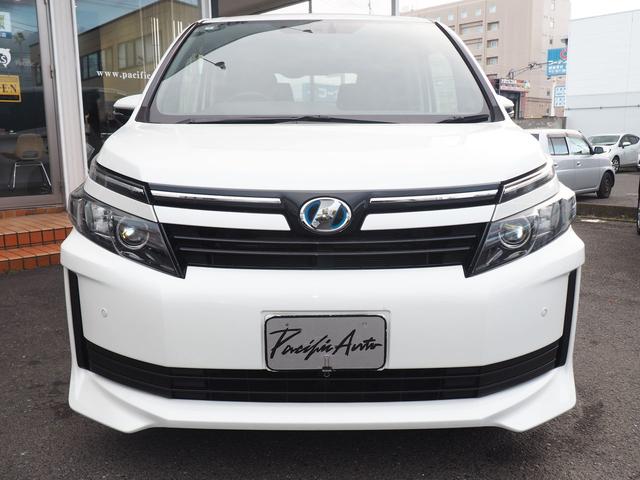 ヴォクシー ハイブリッドＸ　ＳＤナビ　ＡＬＰＩＮＥモニター　電動ドア　スマートキー　７人　ＬＥＤライト　純正１５インチアルミ　地デジＴＶ　Ｂｌｕｅｔｏｏｔｈ　ＤＶＤ　ＣＤ録音　ＳＤ　ＥＴＣ　バックカメラ　フロントコーナーセンサー　横滑り防止　ＴＲＣ　関東１オーナー　禁煙（2枚目）