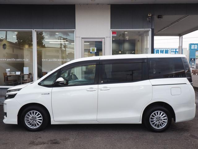 ヴォクシー ハイブリッドＸ　ＳＤナビ　ＡＬＰＩＮＥモニター　電動ドア　スマートキー　７人　ＬＥＤライト　純正１５インチアルミ　地デジＴＶ　Ｂｌｕｅｔｏｏｔｈ　ＤＶＤ　ＣＤ録音　ＳＤ　ＥＴＣ　バックカメラ　フロントコーナーセンサー　横滑り防止　ＴＲＣ　関東１オーナー　禁煙（5枚目）