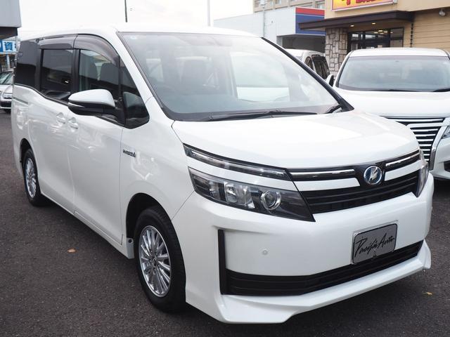 ヴォクシー ハイブリッドＸ　ＳＤナビ　ＡＬＰＩＮＥモニター　電動ドア　スマートキー　７人　ＬＥＤライト　純正１５インチアルミ　地デジＴＶ　Ｂｌｕｅｔｏｏｔｈ　ＤＶＤ　ＣＤ録音　ＳＤ　ＥＴＣ　バックカメラ　フロントコーナーセンサー　横滑り防止　ＴＲＣ　関東１オーナー　禁煙（6枚目）