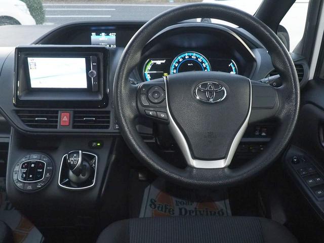 ヴォクシー ハイブリッドＸ　ＳＤナビ　ＡＬＰＩＮＥモニター　電動ドア　スマートキー　７人　ＬＥＤライト　純正１５インチアルミ　地デジＴＶ　Ｂｌｕｅｔｏｏｔｈ　ＤＶＤ　ＣＤ録音　ＳＤ　ＥＴＣ　バックカメラ　フロントコーナーセンサー　横滑り防止　ＴＲＣ　関東１オーナー　禁煙（11枚目）