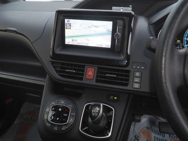 ヴォクシー ハイブリッドＸ　ＳＤナビ　ＡＬＰＩＮＥモニター　電動ドア　スマートキー　７人　ＬＥＤライト　純正１５インチアルミ　地デジＴＶ　Ｂｌｕｅｔｏｏｔｈ　ＤＶＤ　ＣＤ録音　ＳＤ　ＥＴＣ　バックカメラ　フロントコーナーセンサー　横滑り防止　ＴＲＣ　関東１オーナー　禁煙（16枚目）