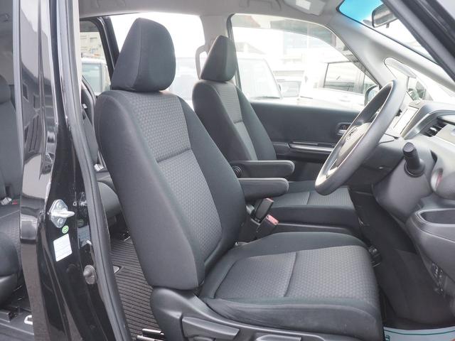 フリード＋ Ｇ　純正ギャザズ地デジＳＳＤナビ　バックカメラ　電動ドア　５人乗り　フルフラット車中泊機能　スマートキー　右側オートクロージャードア　Ｂｌｕｅｔｏｏｔｈ　ＣＤ　ＤＶＤビデオ　ＳＤオーディオ　横滑り防止ＶＳＡ　ｉ－Ｓｔｏｐ　ビルトインＥＴＣ　関西仕入　禁煙者（12枚目）