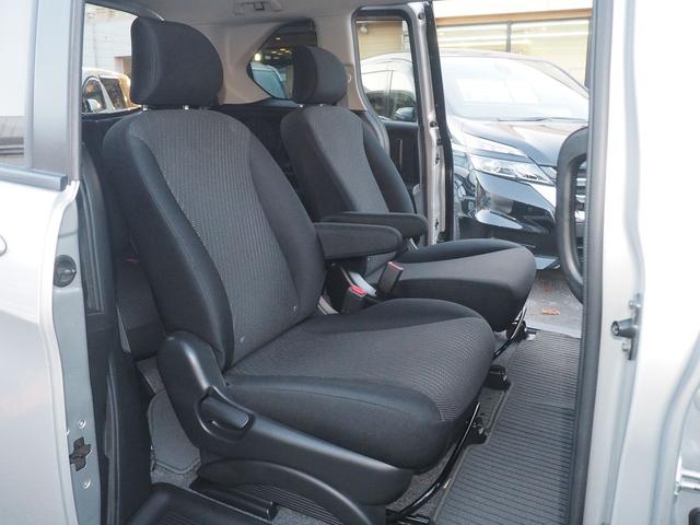 フリードハイブリッド ハイブリッド　９型ナビ　バックカメラ　電動ドア　６人乗り　２列目キャプテンシート　右側オートクロージャードア　社外１７インチアルミ　純正エアロ　テールゲートスポイラー　ＬＥＤテール　キーレス　地デジＴＶ　ＣＤ録音　ＳＤオーディオ　横滑り防止　ＥＴＣ　禁煙車（13枚目）