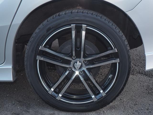 フリードハイブリッド ハイブリッド　９型ナビ　バックカメラ　電動ドア　６人乗り　２列目キャプテンシート　右側オートクロージャードア　社外１７インチアルミ　純正エアロ　テールゲートスポイラー　ＬＥＤテール　キーレス　地デジＴＶ　ＣＤ録音　ＳＤオーディオ　横滑り防止　ＥＴＣ　禁煙車（27枚目）