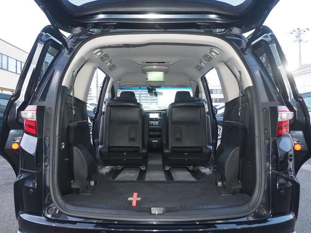 オデッセイ アブソルート　純正ナビ　フリップダウンモニター　両側電動ドア　７人　スマートキー　ハーフレザーシート　ＬＥＤライト　純正１８インチアルミ　Ｂｌｕｅｔｏｏｔｈ　ＨＤＭＩ　ＵＳＢ　ＤＶＤ　全周囲カメラ　クルコン　衝突軽減ブレーキ　横滑り防止　ＥＴＣ　名古屋仕入　禁煙（15枚目）