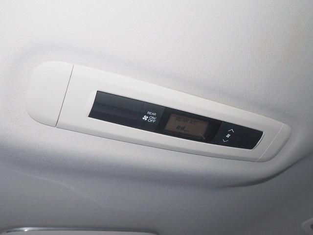 オデッセイ アブソルート　純正ナビ　フリップダウンモニター　両側電動ドア　７人　スマートキー　ハーフレザーシート　ＬＥＤライト　純正１８インチアルミ　Ｂｌｕｅｔｏｏｔｈ　ＨＤＭＩ　ＵＳＢ　ＤＶＤ　全周囲カメラ　クルコン　衝突軽減ブレーキ　横滑り防止　ＥＴＣ　名古屋仕入　禁煙（23枚目）